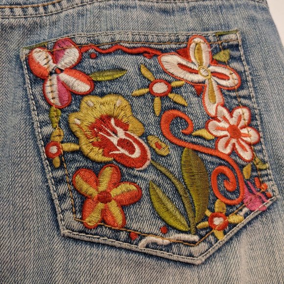 Smart Set Denim Jean Skirt with floral embroidered back pocket - Picture 5 of 6